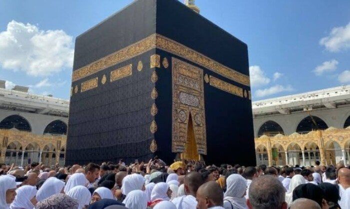 قبل موسم الحج.. «الداخلية» تداهم شركة سياحية غير مرخصة