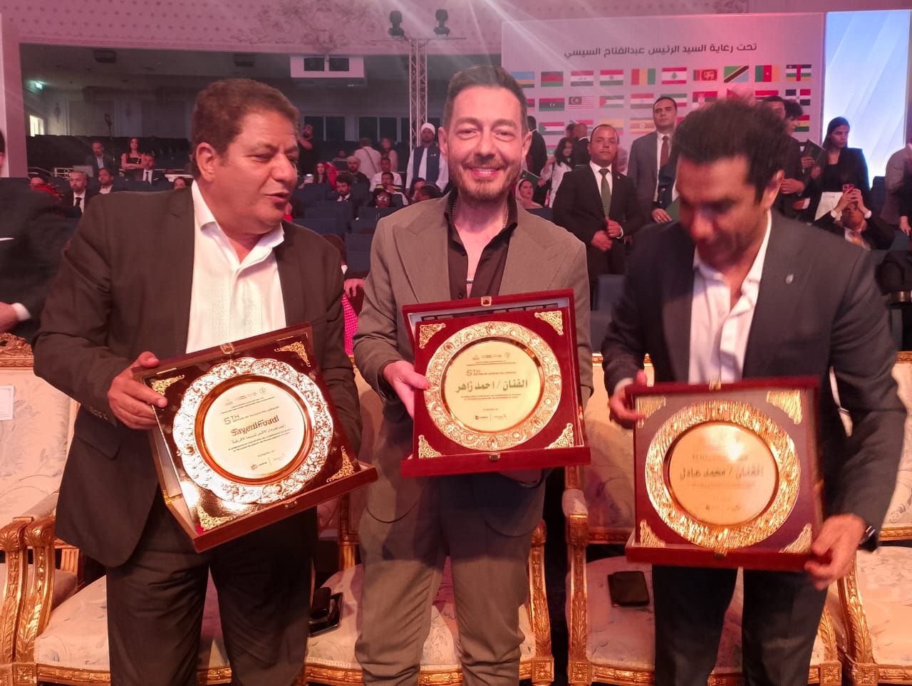 السيناريست سيد فؤاد مع الفنان احمد زاهر السيناريست سيد فؤاد مع الفنان احمد زاهر