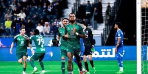 إيفان تونى يقود أهلى جدة للفوز على الهلال فى كلاسيكو السعودية