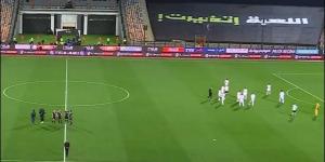 قمة الدوري المصري من طرف واحد .. شاهد لاعبو الزمالك في استاد القاهرة وغياب الأهلي! (فيديو)