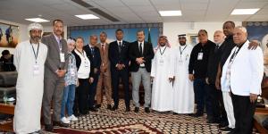 اللجنة المنظمة للبطولة العربية بالجزائر تكرم الوفود المشاركة 