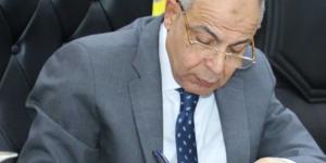 محافظ المنيا يوافق على ترخيص 50 تاكسي لتحسين خدمات النقل