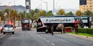 أمن الحج يضبط مقيمًا حاول تهريب 4 مخالفين إلى مكة بمركبة مخصصة لنقل المرضى