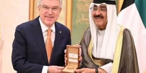 أمير الكويت يستقبل رئيس اللجنة الأولمبية الدولية واللجان الخليجية