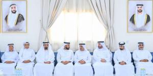 عبد العزيز بن حميد يعزي بوفاة علي العفاري