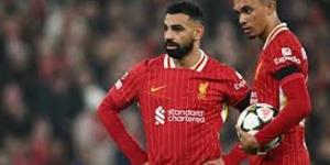 صلاح يوجه اللوم لجماهير ليفربول بسبب ألكسندر أرنولد