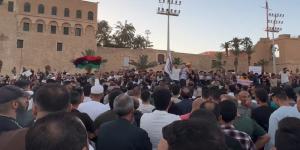 ليبيا.. المتظاهرون يطالبون ب"إسقاط الأجسام السياسية وحل كافة التشكيلات المسلحة"