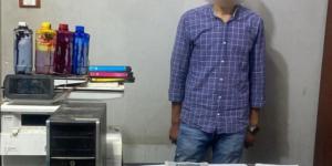 ضبط شخص نصب على المواطنين ولهف أموالهم بحجة تسفيرهم للخارج 