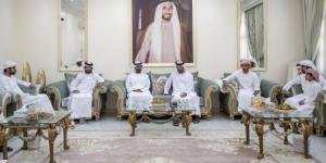 خليفة بن طحنون يعزي في وفاة سعيد الظاهري