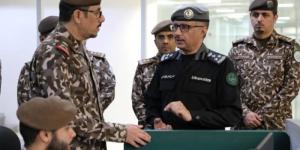 قائد الأمن البيئي يزور مركز (911) بمنطقة مكة