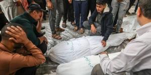 ارتفاع عدد شهداء العدوان الإسرائيلي على قطاع غزة إلى 54,677 شهيداً