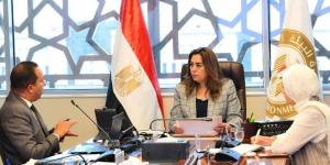 وزيرة التنمية المحلية والقائم بأعمال وزيرة البيئة تتابع آخر مستجدات العمل بمصرف المحيط بالمنيا
