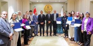 وزير التربية والتعليم يكرم أوائل مدارس النيل الدولية بالعاصمة الإدارية