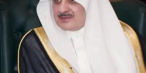 أمير تبوك يطمئن على صحة الشيخ عون أبو طقيقه