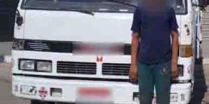 ضبط طفل لقيادته سيارة "نصف نقل" والسير برعونة في الجيزة