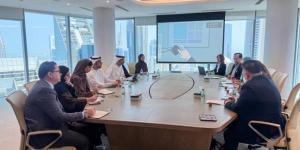 الإمارات والفلبين تبحثان التدفقات التجارية والاستثمارية