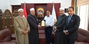 محافظ مطروح يستقبل رئيس قطاع المعاهد الازهرية خلال زيارته للمحافظ