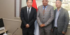 الدكتور محمود عصمت يبحث مع شركة انكورا الصينية توطين صناعة المهمات الكهربائية لنهايات الكابلات