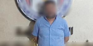 ضبط شخص فى القاهرة لقيامه بتزوير المحررات الرسمية والنصب على راغبى السفر للخارج