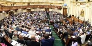 لتبدأ من 5 فجرا إلى 12 ظهرا.. مقترح برلماني بتعديل مواعيد العمل الرسمية بمصر