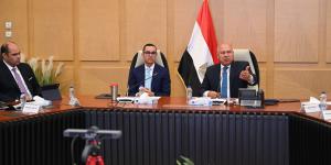الوزير: تشغيل 8 خطوط إنتاج الأسمنت المتوقفة قريبًا