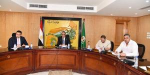 محافظ الفيوم يترأس اجتماع اللجنة العامة لحماية الطفولة