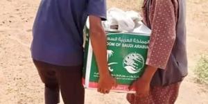 سلمان للإغاثة يوزّع 2.000 سلة غذائية في محلية الجبلين بالسودان