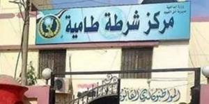 جثة أحد المشردين وسط أكوام القمامة فى الفيوم
