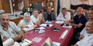 وكيل البحيرة يعقد اجتماعًا بمديرى عموم ووكلاء الادارات التعليمية
