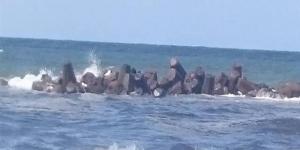 محافظة الإسكندرية: حادث غرق "أبو تلات" وقع رغم رفع الراية الحمراء لحظر السباحة