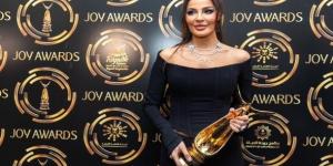 نادين نسيب نجيم تستعرض جمالها بدون فلتر وتردّ على منتقديها