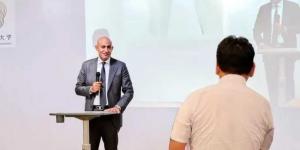 وزير التربية والتعليم يُلقي محاضرة بجامعة اليابان للاقتصاد حول مستقبل التعليم الرقمي