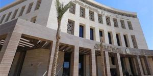التعليم تلزم المدارس التجريبية لغات بتسليم الكتب الدراسية للطلاب كاملة