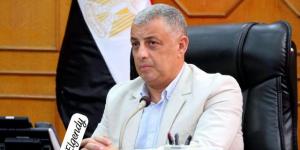 محافظ الإسماعيلية يُضئ شمعة "التحول الرقمي" بالمديريات