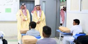 نائب أمير جازان يشهد انطلاقة العام الدراسي الجديد بمدارس المنطقة