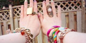 دليلك لاختيار إكسسوارات البحر المثالية.. أشكال عصرية وجذابة