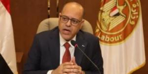 وزير العمل: تكريم عامل مزلقان بنى سويف وصرف مكافأة 50 ألف جنيها