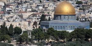 صهاينة ينفخون بالبوق داخل المسجد الأقصى المبارك… واعتقالات واقتحامات بالضفة