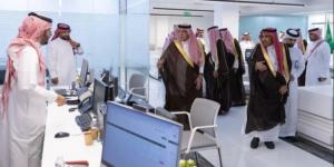 وزير التجارة يقف على أعمال فرع الوزارة ومركز الأعمال بعسير