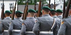 بسبب التطرف اليميني.. تسريح ما يقرب من 100 جندي من الجيش الألماني