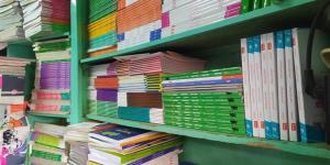 أسعار “الكتب الخارجية” تتجاهل تراجع الورق وترتفع 17% 