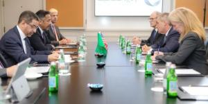 وزير الصناعة يناقش مع شركات أمريكية فرص الاستثمار ونقل التقنية