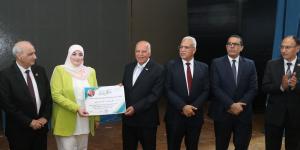 "خلف الزناتي" يكرم قيادات ومعلمين الإسماعيلية المتميزين ..صور