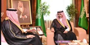 نائب أمير جازان يطلع على مشروعات الاتصالات لعام 2025
