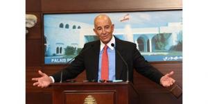 استنكار واسع لكلام باراك في القصر الجمهوري عن الصحافيين
