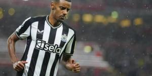 ليفربول يتمسك بضم إيزاك.. ونيوكاسل يطلب 150 مليون إسترليني
