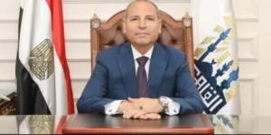 محافظ القاهرة يوجه بإزالة السلاسل الحديدية المستخدمة لحجز أماكن انتظار السيارات