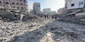 الاحتلال يواصل عدوانه في غزة بقصف مدفعي وجوي واستهداف المدنيين والنازحين