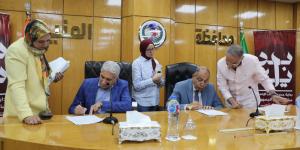 محافظ المنيا يعقد اجتماعًا مع أعضاء مجلسي النواب والشيوخ 