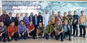 قيادات إندونيسية تتعرف إلى تجارب الإمارات بالعمل الحكومي